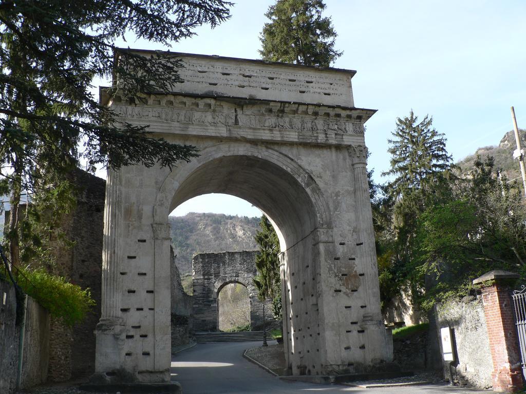 La Via Francigena Apartment Condove Bagian luar foto